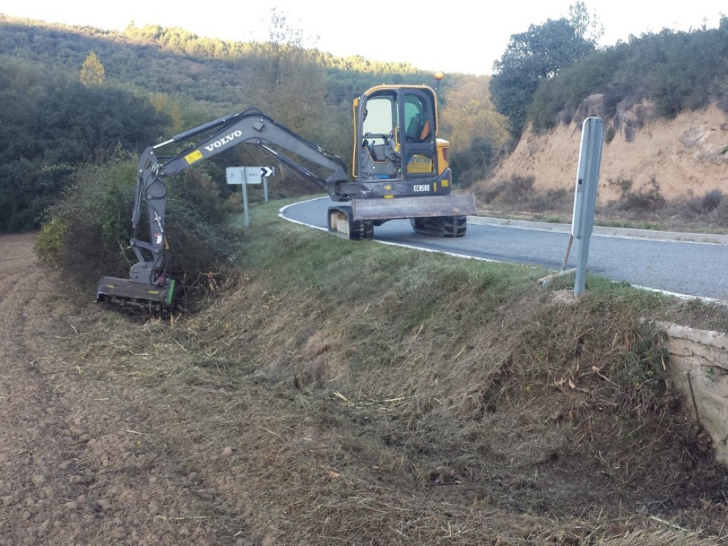 Trabajos de desbroce en carreteras